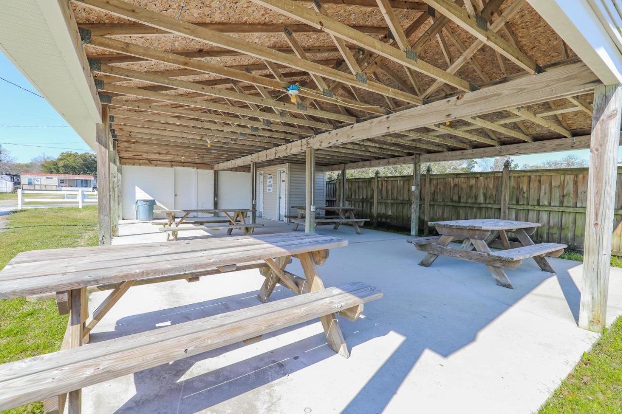 Model Home Near Camp Lejeune With Water View Sneads Ferry Exterior foto